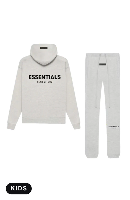 Essentials Light Oatmeal Gyerek Melegítőszett – kapucnis pulóver és melegítőnadrág termékfotó – SneakerMood