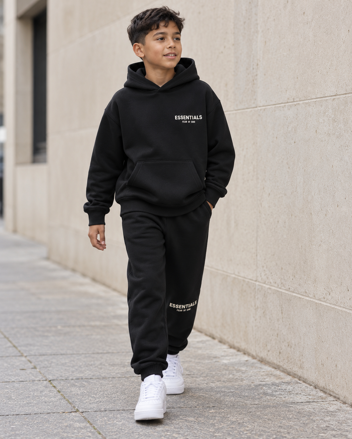 Bambino con felpa e pantaloni Essentials Limo Black – SneakerMood