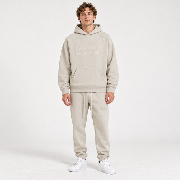 Essentials Smoke Winter Set Studio Model SneakerMood