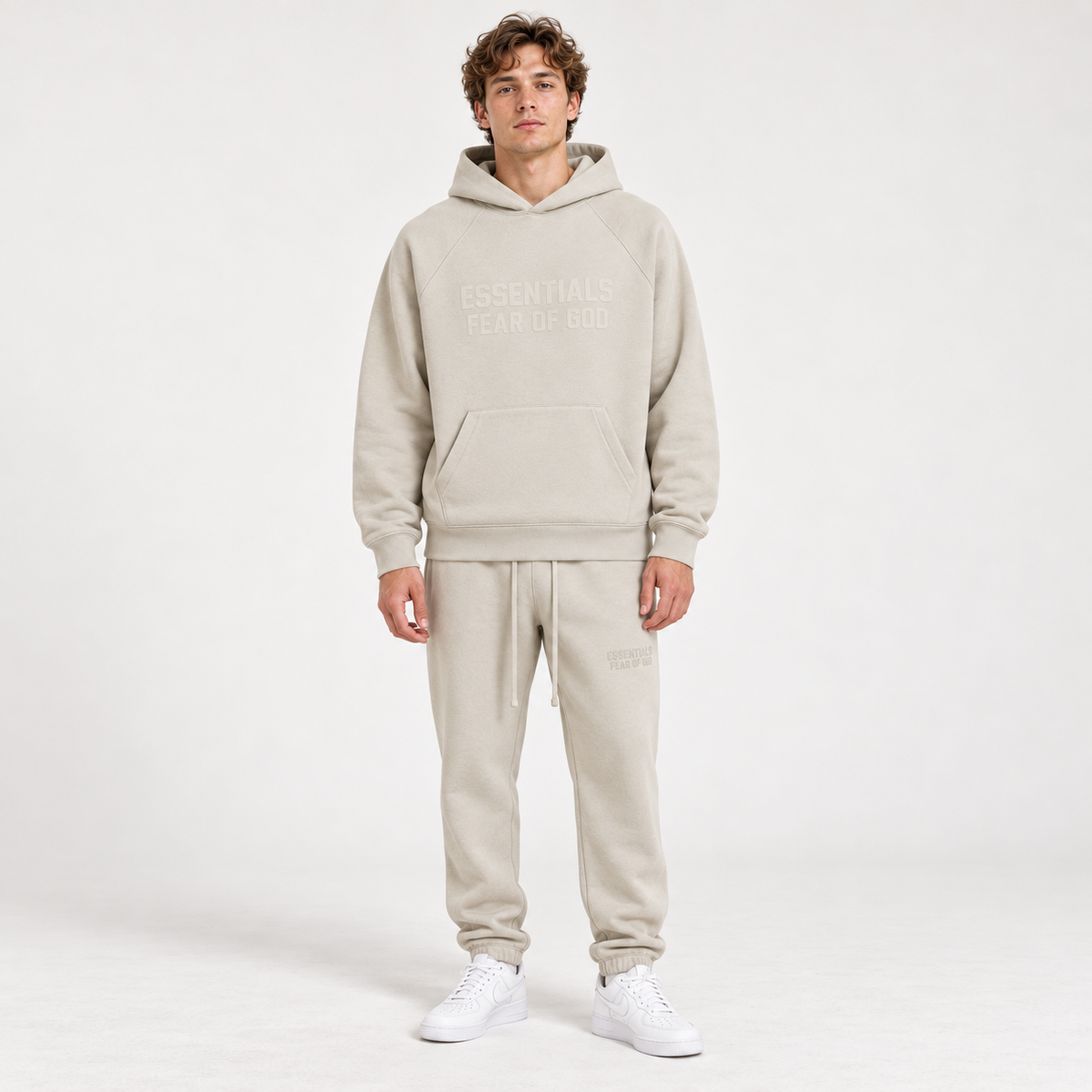Essentials Smoke Winter Set Studio Model SneakerMood
