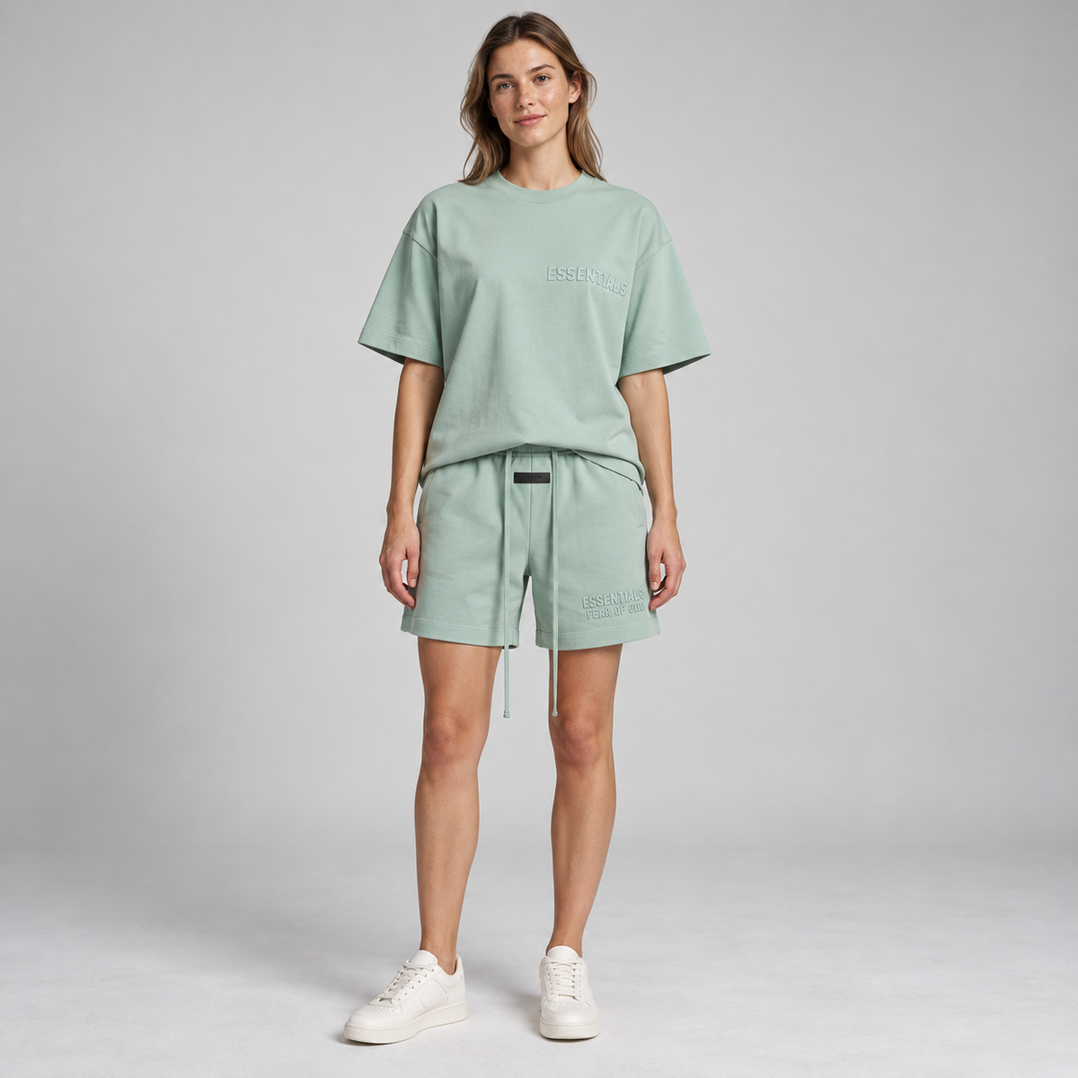 Essentials Sycamore Summer Set Studio Model SneakerMood
