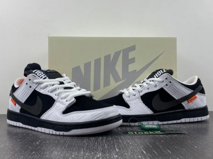 Nike Nike SB Dunk Low x TIGHTBOOTH - SneakerMood 