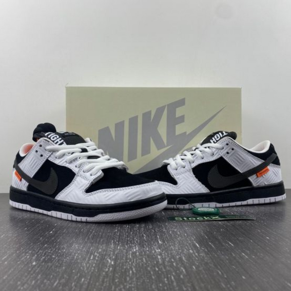 Nike SB Dunk Low x TIGHTBOOTH 