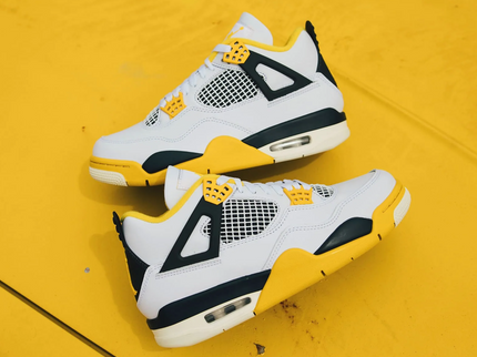 Air Jordan 4 Retro WMNS 'Vivid Sulfur'