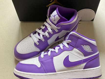 Air Jordan 1 Mid GS 'Purple Venom'