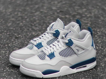 Air Jordan 4 OG 'Military Blue'