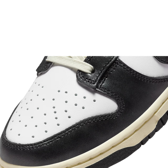 Nike Dunk Low WMNS 'Vintage Panda'