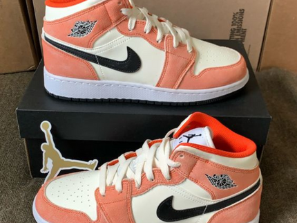 Air Jordan 1 Mid Orange Suede (GS)