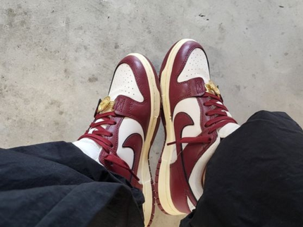 Nike Nike Dunk Low Bordeaux (W)