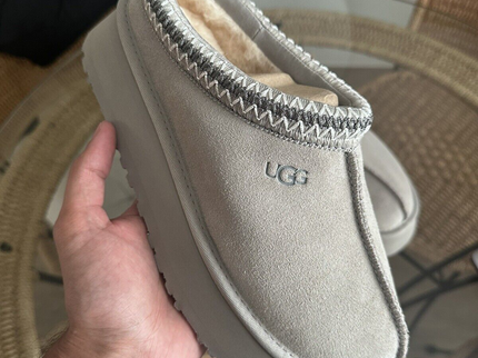 UGG Tazz Slipper Seal