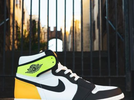 Air Jordan 1 High ' Volt '