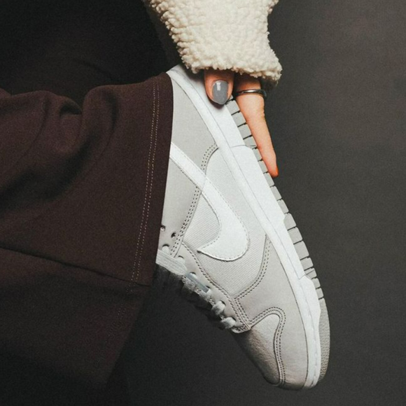 Nike Nike Dunk Low LX WMNS 'Light Smoke Grey' - SneakerMood 