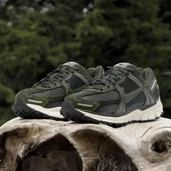 Nike Nike Zoom Vomero 5 Cargo Khaki - SneakerMood 