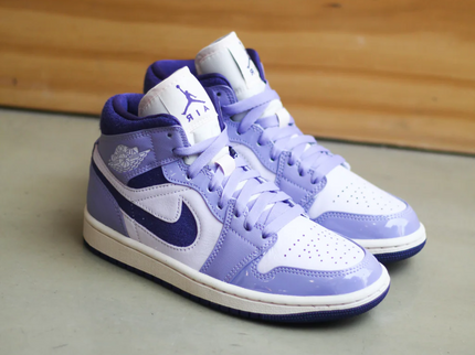 Nike Air Jordan 1 Mid SE WMNS 'Sky J Purple'