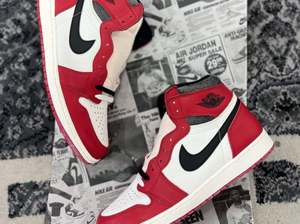 Nike Air Jordan 1 High OG Chicago Lost and Found