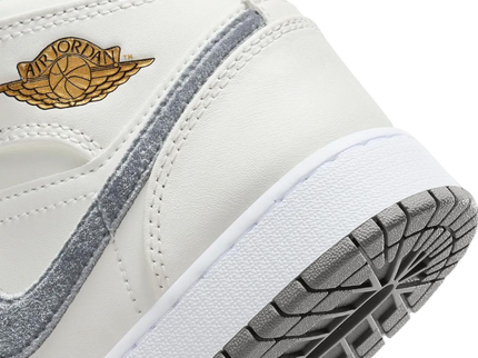 Air Jordan 1 Mid SE GS 'Velvet Toe'