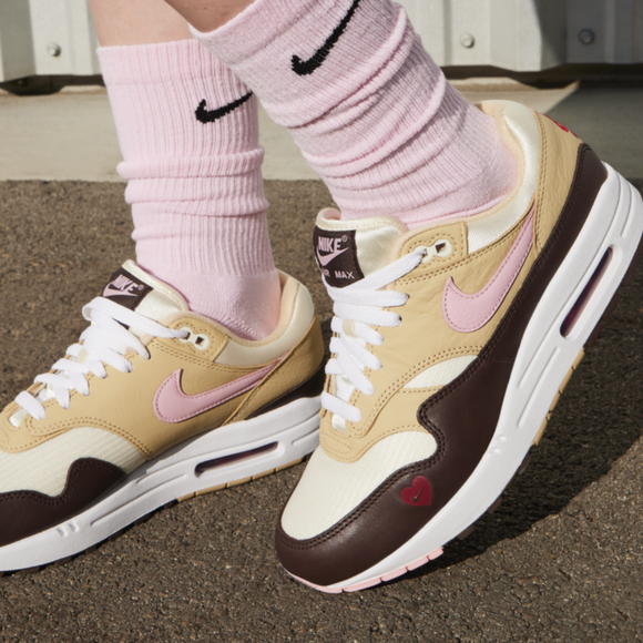 Nike Air Max 1 'Valentine's Day' - 2024