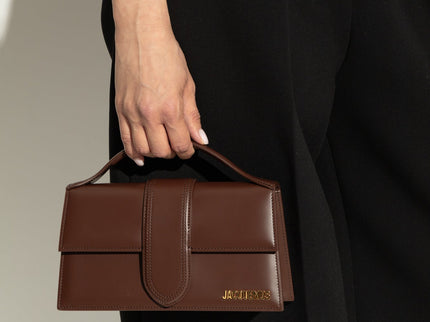 Jacquemus Le Grand Bambino Dark Brown Bag – SM-JAC-GB-DARK-BROWN – SneakerMood – 02