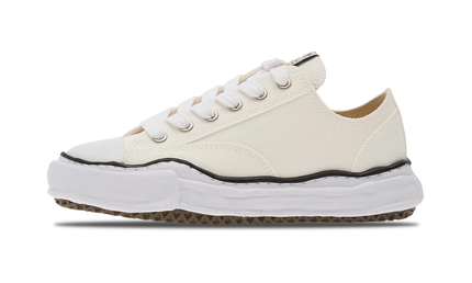 Maison Mihara Yasuhiro Peterson OG Sole Canvas Low White A01FW702 SneakerMood productfoto zijaanzicht
