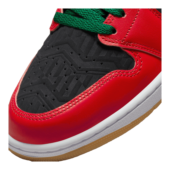 Nike Air Jordan 1 Mid SE Christmas DQ8417-006 toe detail SneakerMood