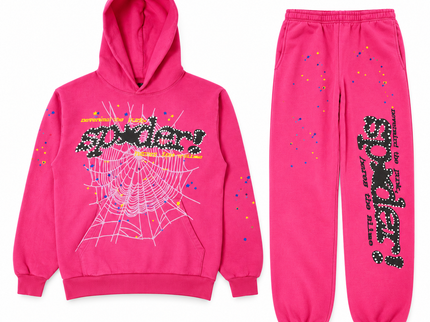 Completo Sp5der P*NK V2 Pink – felpa con cappuccio e pantaloni, vista frontale su sfondo bianco