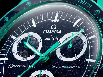 Swatch x Omega Bioceramic Moonswatch Mission On Earth Polar Lights – SO33L103 – SneakerMood – 02