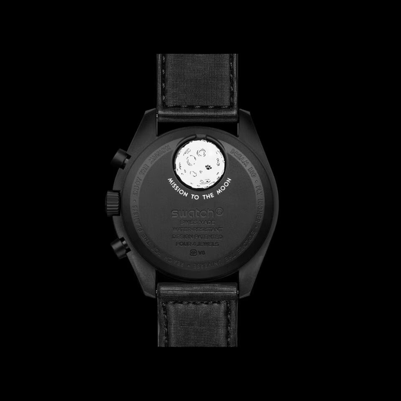 Swatch x Omega x Snoopy Black Mission to the Moonphase New Moon – SO33B700 – SneakerMood – 04